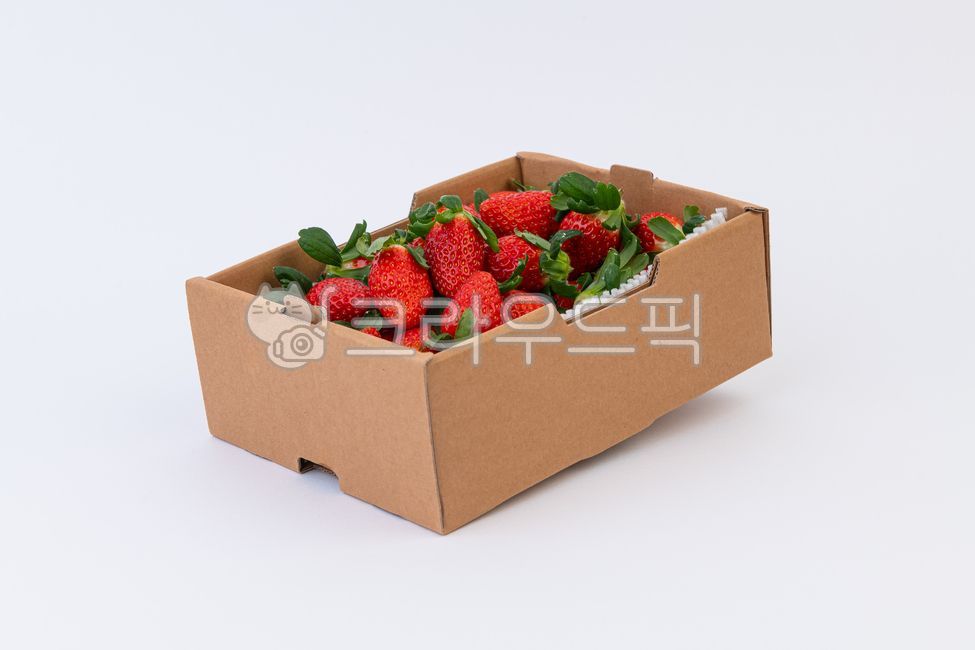 Strawberry,Fruit,Basket,Fresh,Fresh,Seasonal Fruit,Vitamin,In-season Fruit,Plate,Background,Box,Packaging,For Sale,Direct from Farm