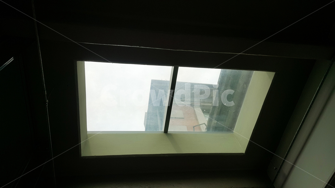 유리창,창문,천창,하늘,건물,window,sky,building,skylight