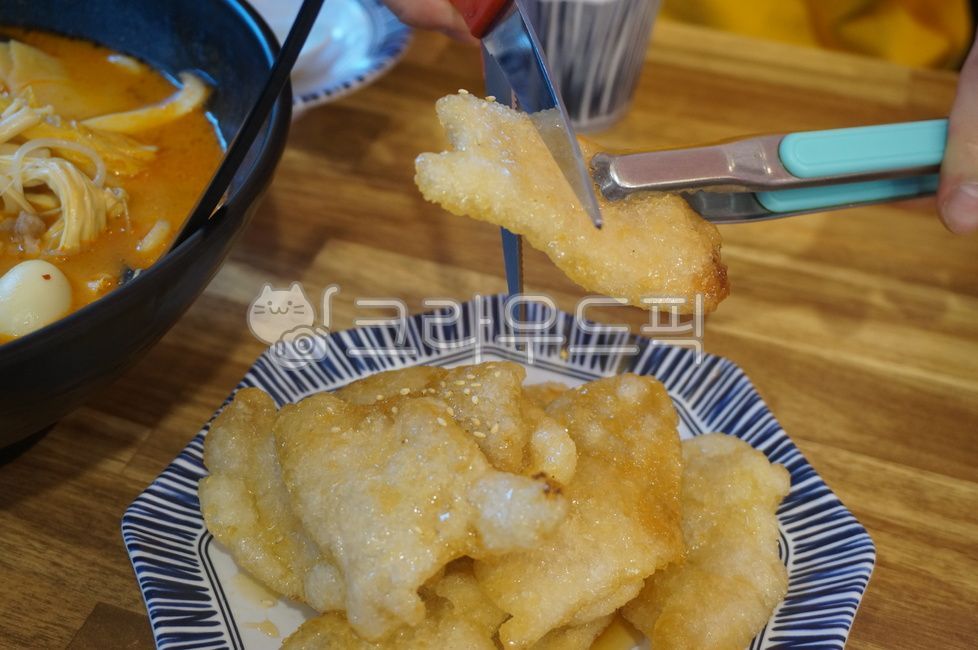 가위,중국요리,중식,꿔바로우,마라탕,마라롱샤,마라샹궈,찹쌀탕수육,탕수육,튀김,국물,탕