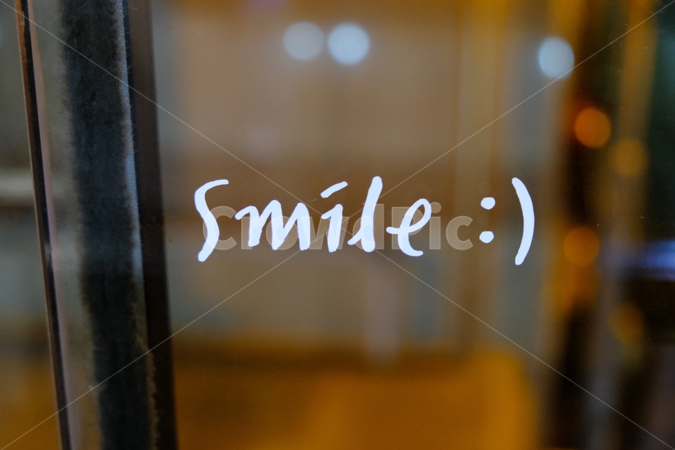 smile,스마일,웃음,미소,타이포그래피,활짝,용기,힘,응원,화이팅,감성,sensible,feeling