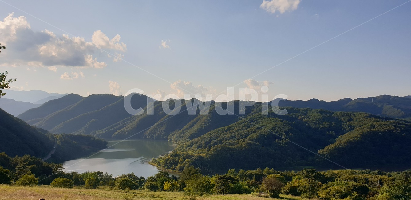 해피초원목장,한국자연풍경,강원도,춘천,춘천호,green,춘천명소,자연,풍경,nature,landscape,한국자연풍경,한국자연경관,korea nature landscape,outdoors,옥외,mountain,산,mountain range,산맥