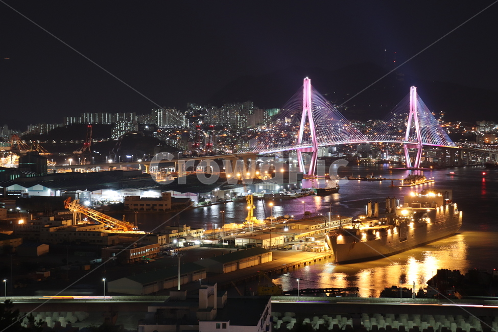 부산,야경,부산항대교,우암동도시숲,야경다리,bridge,nightscape,다리,불빛,조명,도로,도시,건물,nightview,교통,야경,밤,풍경,nightscape,night,landscape,도시,city,한국도시풍경,한국도시경관,korea cityscape,metropolis,중심지,building,시티,town,urban,어반,water,물