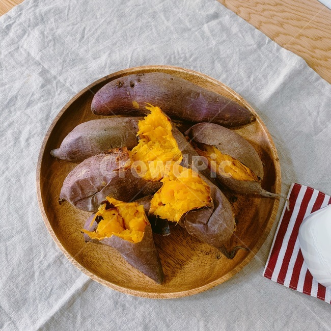 군고구마,고구마,겨울간식,sweetpotato,winter,건강,다이어트,오븐,요리,음식,food,음식,식재료,요리,food,cook,meal,dishes,food reserves