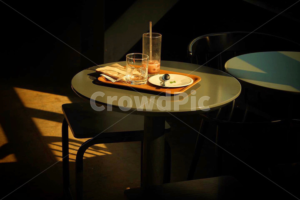 카페,유리잔,카페감성,커피잔,coffee,table,가구,식탁