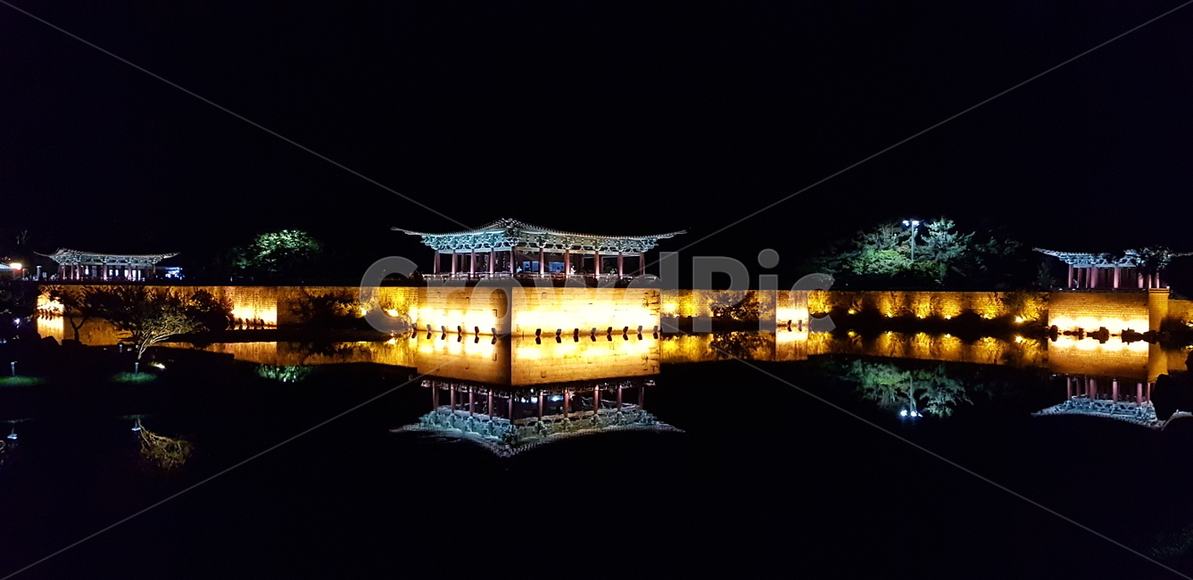 안압지,동궁과월지,야경,불빛,반사,저수지,정자,경주,야경,밤,풍경,nightscape,night,landscape,한국전통,한국문화,korean traditional,korean culture,랜드마크,landmark,tourist attraction,한국랜드마크,한국관광지,한국명소,korea landmark,korea tourist attraction,건축물,건물외관,exterior,building,structure,architecture,construction