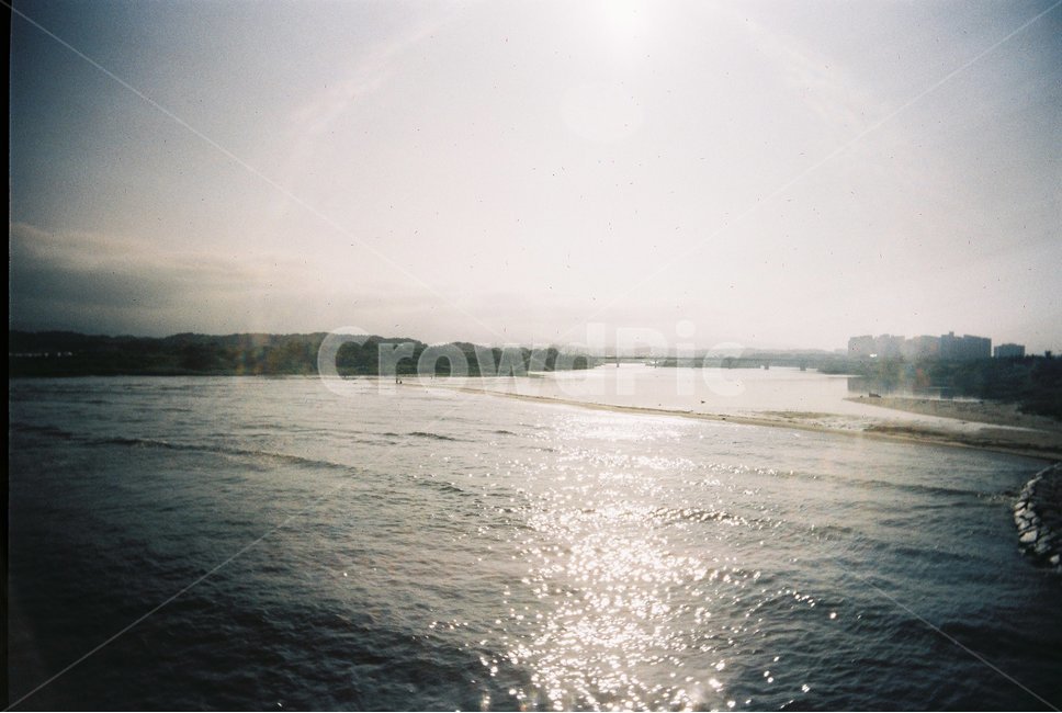 강,풍경,윤슬,필름카메라,파도,빛,햇빛,강하류,다리위,플레어,잔물결,sunshine,river,landscape,한국,강원도,감성,sensible,feeling,휴식,힐링,rest,relaxation,healing