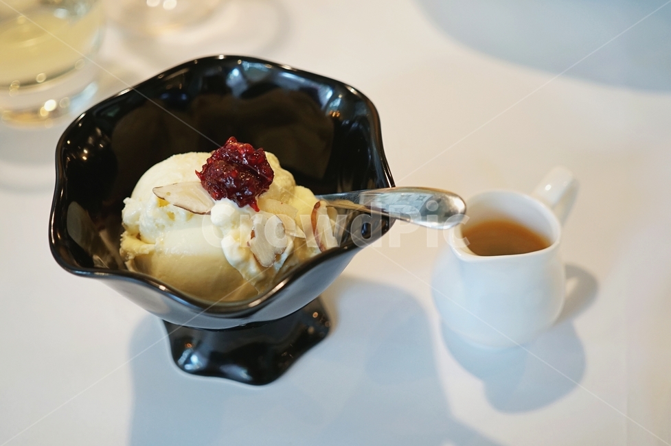 아포가토,커피,아이스크림,바닐라아이스크림,카페,아포가또,디저트,간식,후식,dessert,snack