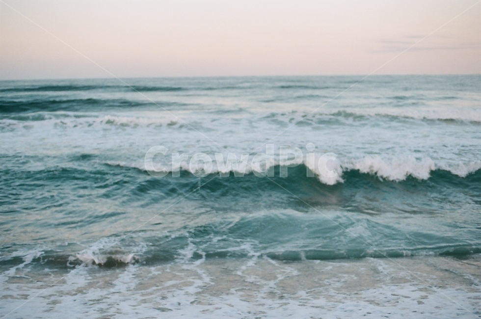 필름사진,가을바다,바다,자연,nature,sea,ocean,water,물,outdoors,분위기있는,슬픈,우울한,쓸쓸한,해변,바다,beach,sea