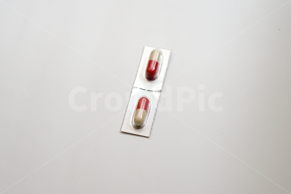 누끼,누끼사진,알약,약,캡슐,캅셀,통증,아픔,컬러,일상,비상약,비상,건강,의료,의학,병원,medical,hospital,clinic,누끼,remove background