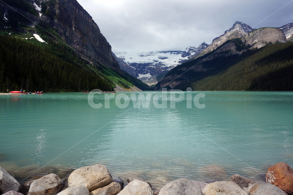 루이즈호,호수,lake,louiselake,에메랄드,emerald,자갈,mountain,landscape,scenic,rock,돌,자연,풍경,nature,landscape,해외,외국,세계,foreign,oversea,world,세계자연풍경,해외자연풍경,외국자연풍경,world nature landscape,water,물,outdoors,옥외