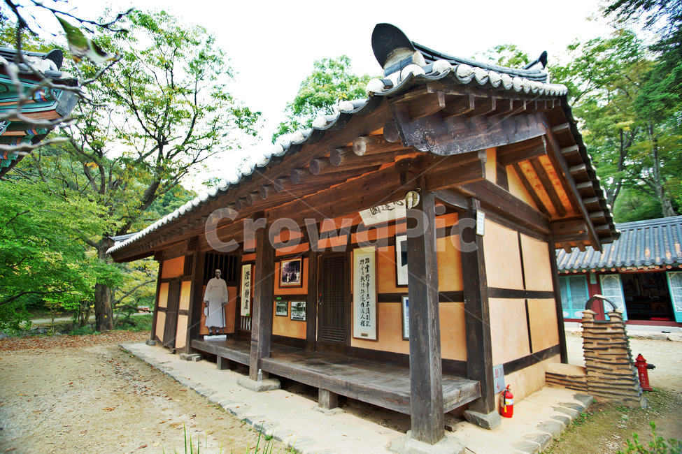 마곡사,김구,백범당,공주,태화산,한국전통,한국문화,korean traditional,korean culture,건축물,건물외관,exterior,building,structure,architecture,construction