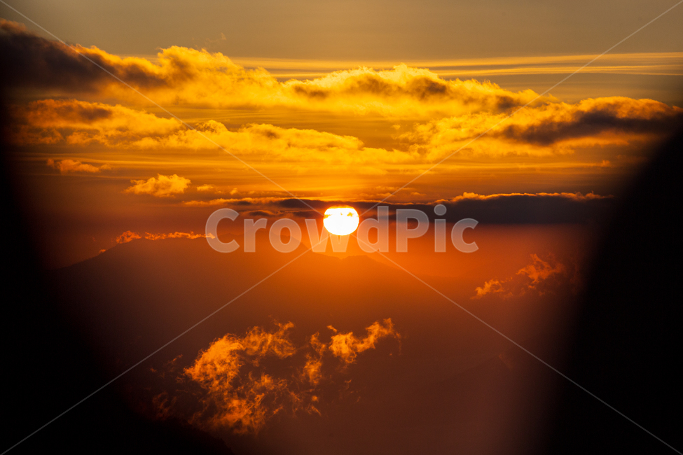 인도네시아,세계,bromo,volcano,브로모,풍경,자연,nature,노을,석양,일출,태양,해,구름,하늘,sky,산,산맥,빛,아침