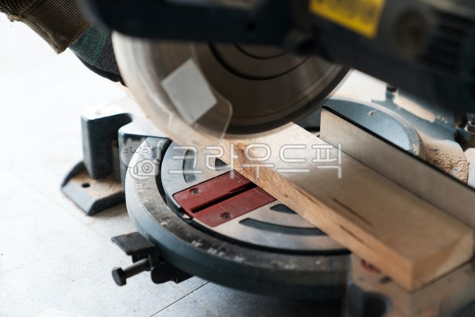 cut,work,cutter,high speed cutting machine,construction,tool