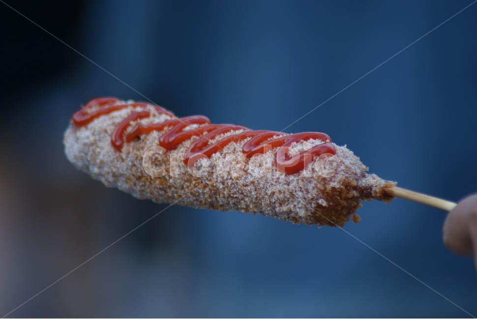 핫도그,빵,군것질,먹을거,corndog,케찹,음식,식재료,요리,food,cook,meal,dishes,food reserves,디저트,간식,후식,dessert,snack