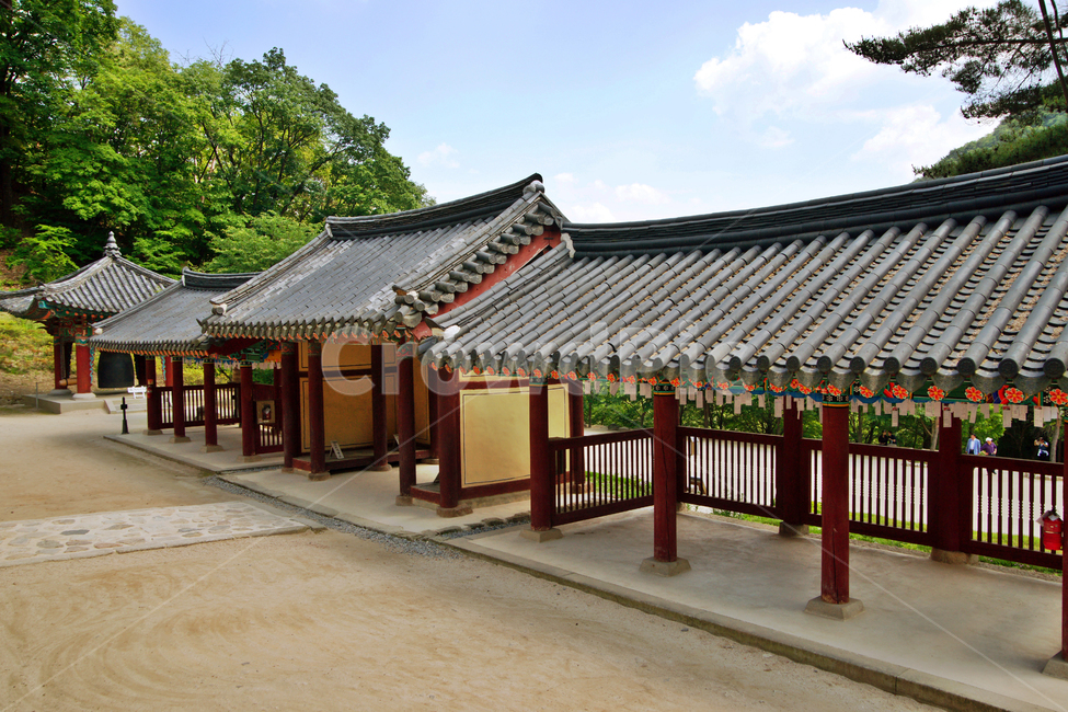 Cheongpyeongsa Temple,Joseon Dynasty,1555,revolving door,Ambassador Bow,ancient architecture,Chun Cheon,Obongsan Mountain,Treasure No 164