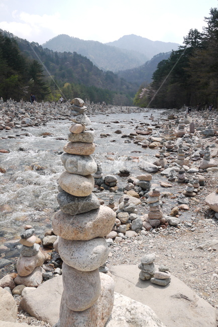 풍경,개천,소원,돌탑,돌탑쌓기,자연,풍경,nature,landscape,한국자연풍경,한국자연경관,korea nature landscape,한국전통,한국문화,korean traditional,korean culture,종교,신앙,religion,belief,faith,rubble,파편