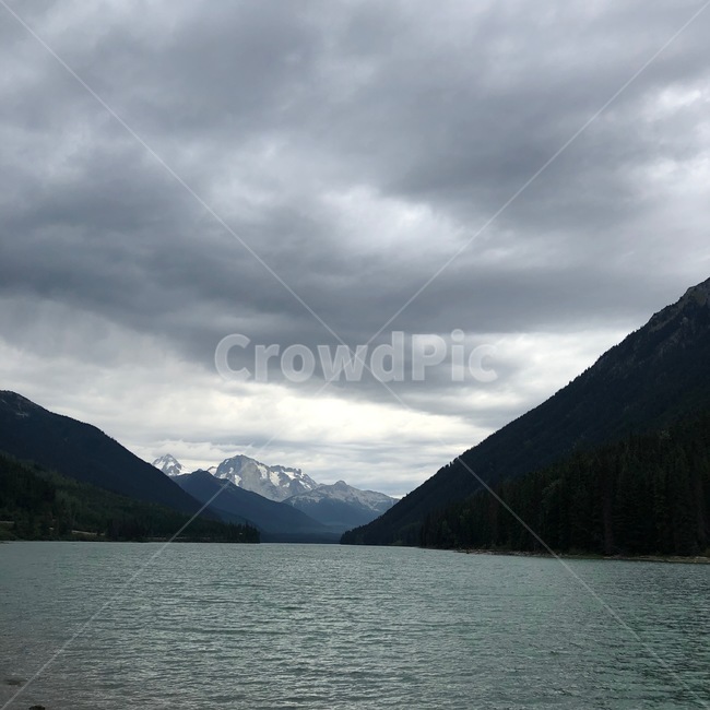 nature,자연,outdoors,옥외,mountain,산,water,mountainrange,산맥,물