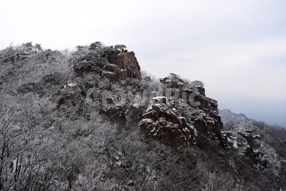 설경,풍경,대둔산,눈꽃,삼선계단,자연,nature,landscape,겨울,계절,winter,season,탐방,도립공원,힐링,감성,정취,산세,명산,100대명산,산,등산,트레킹,풍경사진,비경,경치,겨울사진,겨울색채,경관,기암,암봉우리,mountain,금산,완주,논산,마천대,케이블카,구름다리,fall,autumn,한국자연풍경,한국자연경관,korea,겨울,계절,winter,season,자연,풍경,nature,landscape,outdoors,옥외,cliff,낭떠러지