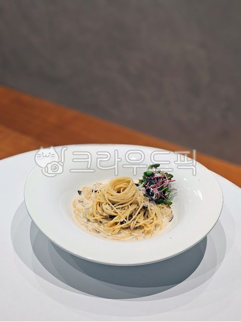 크림파스타,이태리음식,양식,food,파스타,음식,spaghetti,plate,스파게티,그릇,pasta