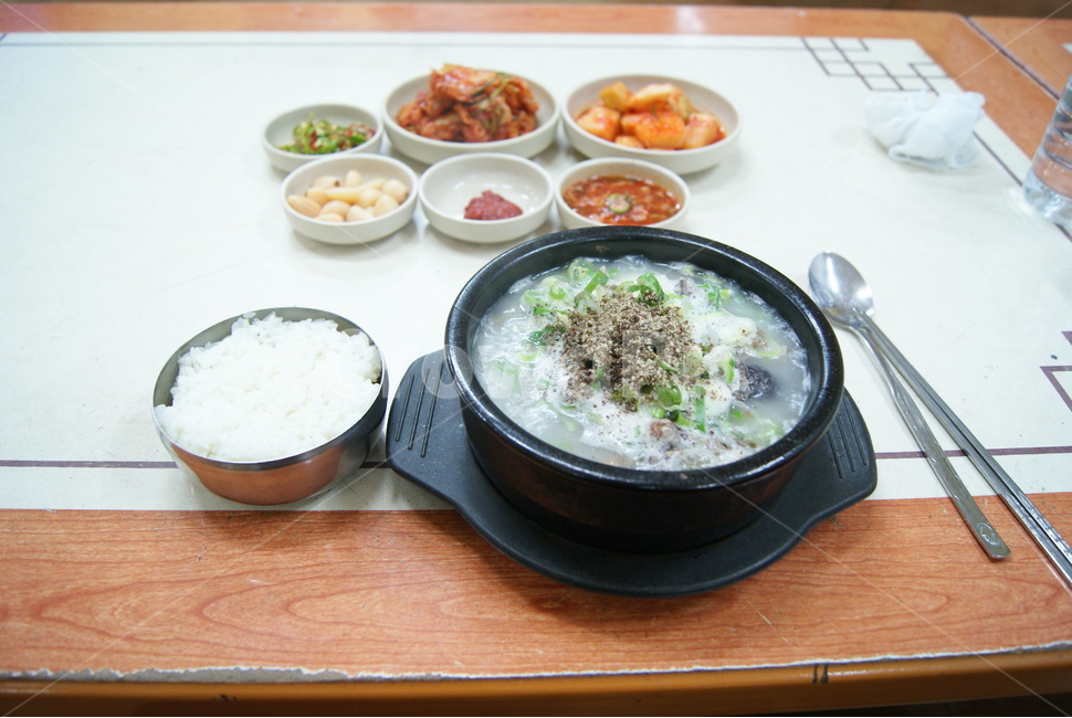 순대국밥,국밥,혼밥,순대국,한그릇,음식,식재료,요리,food,cook,meal,dishes,food reserves,한식,한국음식,한국요리,korean food,korean dishes,korean meal,korean cook