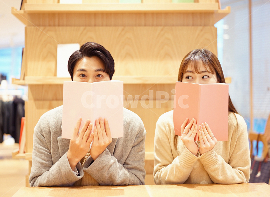 연인,커플,사랑,연애,couple,남녀,독서,책,book,사람,인물,인간,human,person,연인,커플,사랑,lover,couple