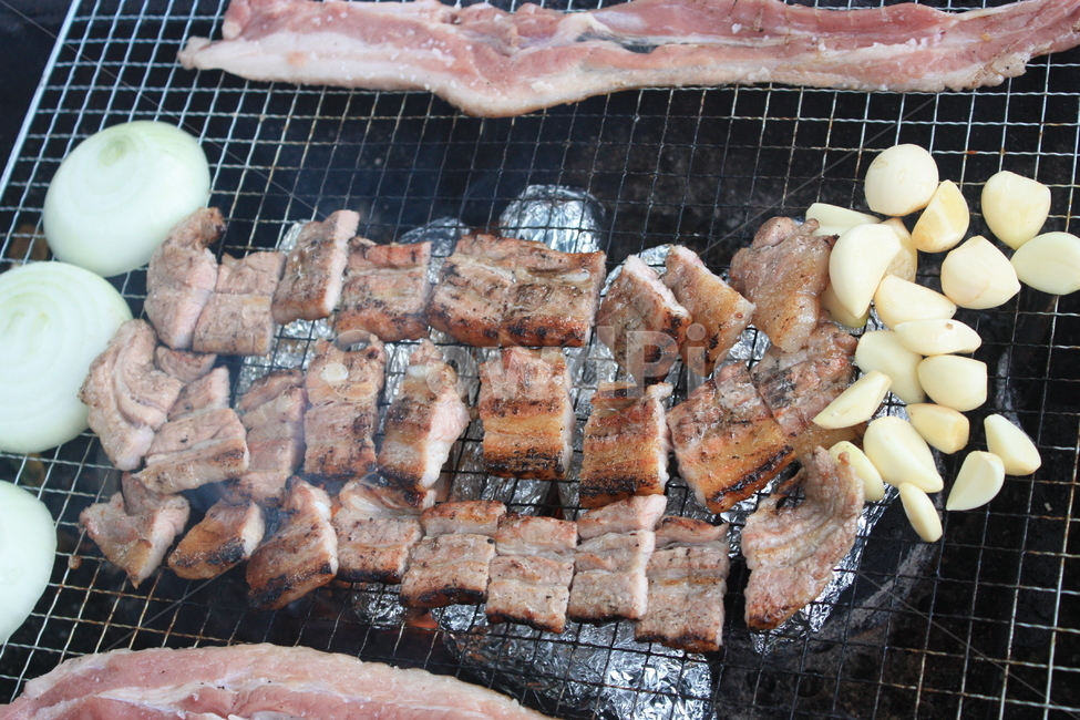 바베큐,고기,삼겹살,캠핑,여행,음식,식재료,요리,food,cook,meal,dishes,food reserves,육류,고기,meat