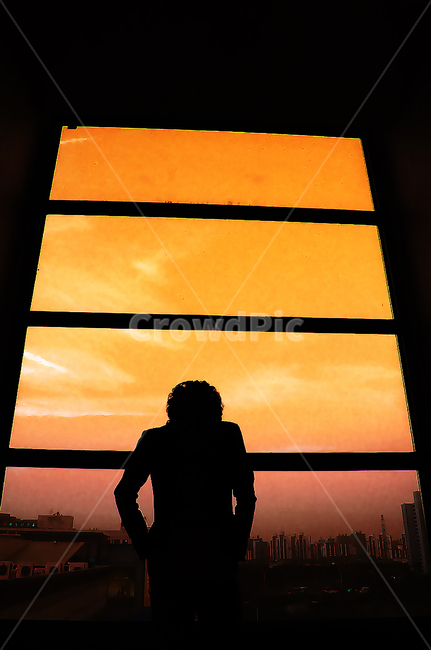 하늘,주황색,역광,창가,간지,감성,고독,청년,남자,구름,도시,silhouette,실루엣,person,사람,human,인간,인물실루엣,사람실루엣,character silhouette,human silhouette,고독함,외로움,쓸쓸함,우울함,슬픔,lonely,solitary