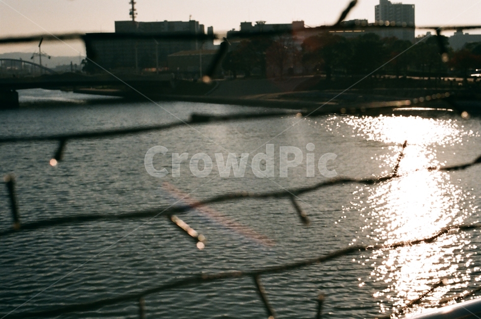 water,물,outdoors,옥외,다리,일몰