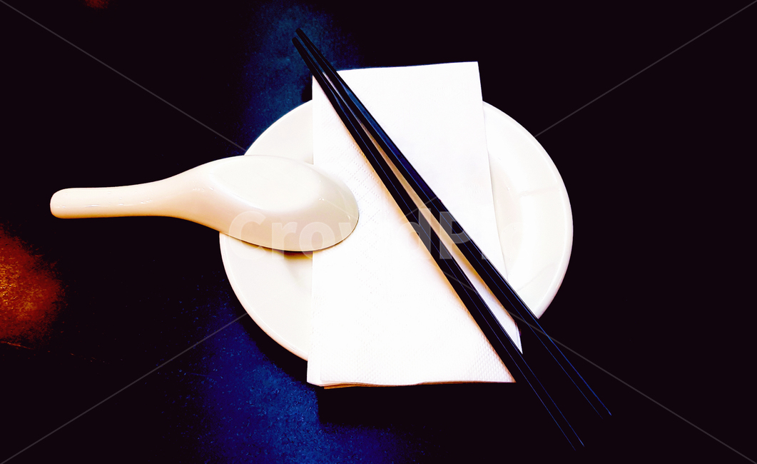 접시,젓가락,스푼,냅킨,플레이팅,나무젓가락,빈접시,그릇,요리소품,요리도구