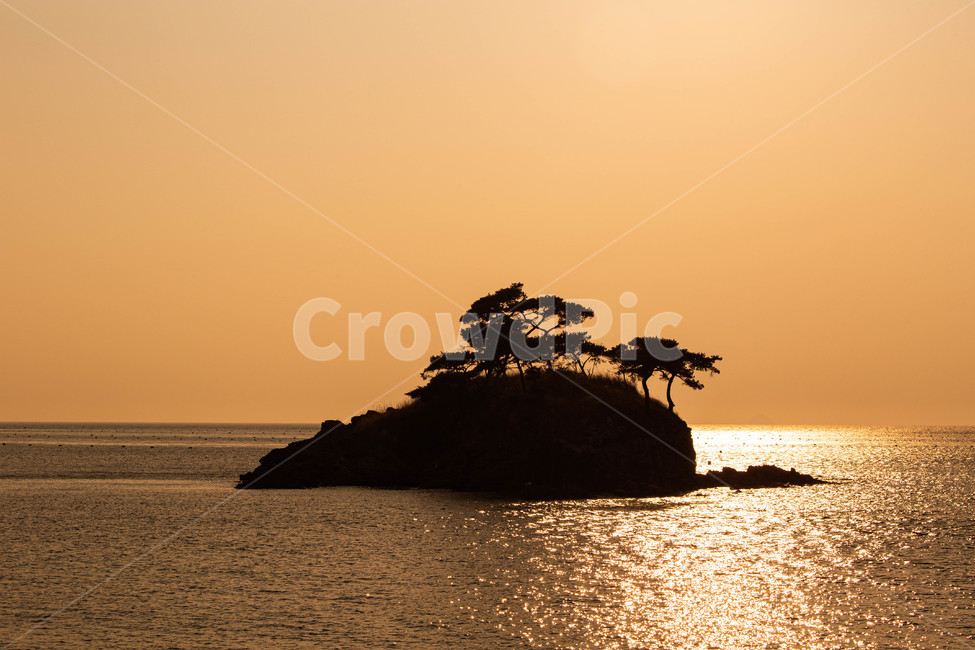 붉은하늘,redsky,새벽,dawn,sunset,sky,dusk,물,해안선,파도,가을,봄,야외,nature,자연,outdoors,옥외,land,promontory,곶,일몰,일출,바다,바위,붉은,풍경,관광지,동해,고성,황혼,하늘,서해,자연,풍경,nature,landscape,한국자연풍경,한국자연경관,korea nature landscape,땅,shoreline,water,ocean,대양,sea