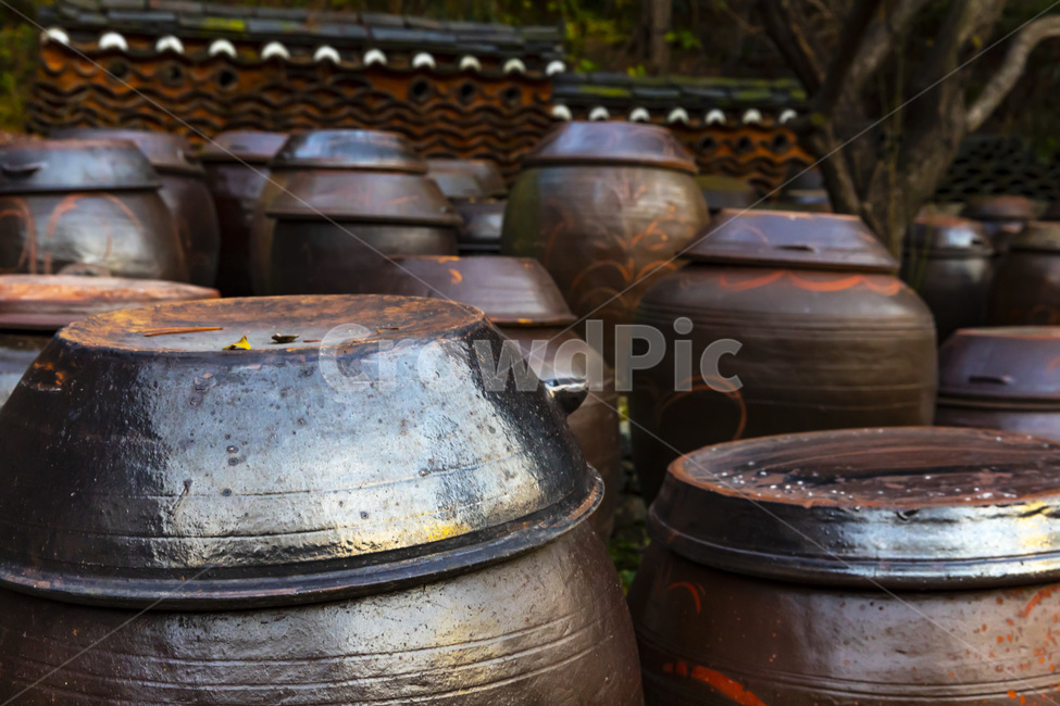 항아리,장독대,전통,용기,담,기와,한국전통,한국문화,korean traditional,korean culture