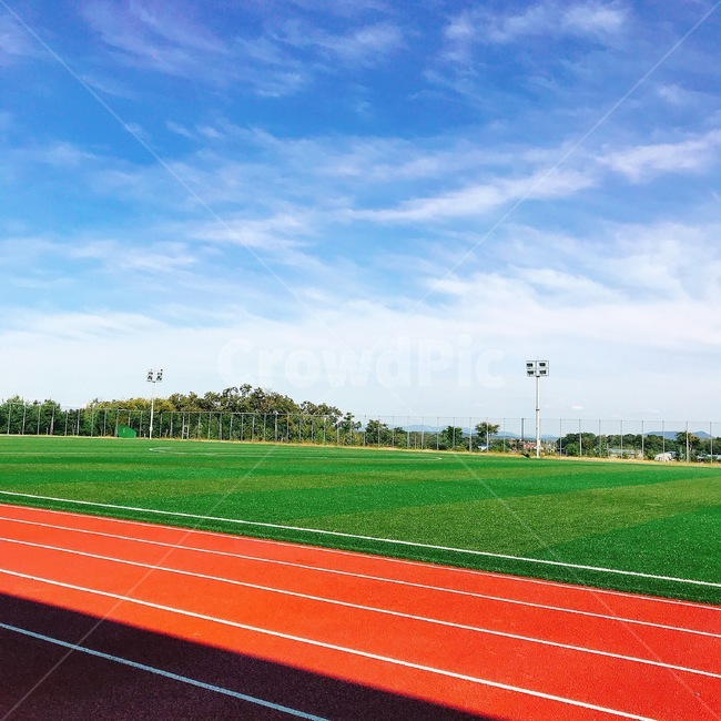 하늘,구름,경기장,축구,맑은,달리기,깔끔한