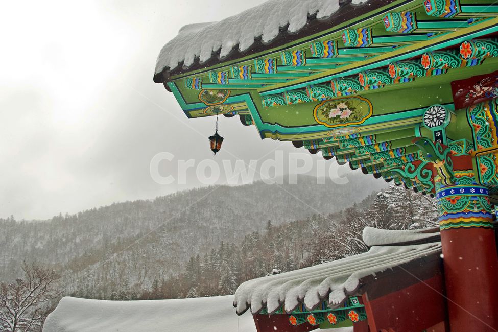 강원도,사찰,불교사찰,설경,오대산,암자,처마,풍경,한국전통,한국문화,korean traditional,korean culture,종교,신앙,religion,belief,faith