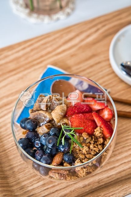 cafe,dessert,Greek yogurt,sweet