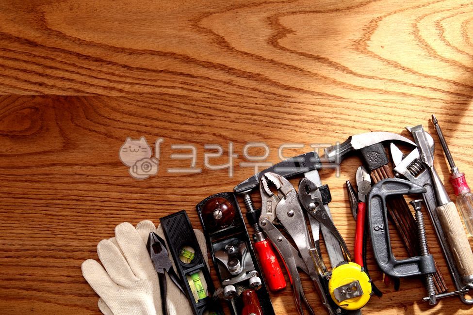 plane,tool set,driver,hammer,work gloves,pliers,Ppaepjji,drill,clamp,long nose