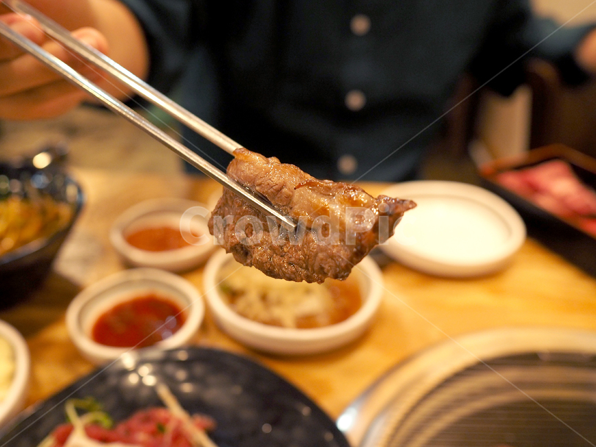 돼지고기,삼겹살,소고기,고기,구이,식사,음식,요리,바베큐,dish,meal,음식,식재료,요리,food,cook,meal,dishes,food reserves