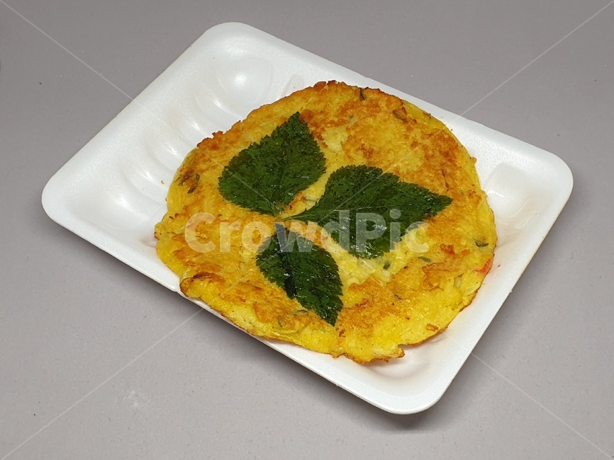녹두전,전,한국음식,전통음식,명절음식,한국요리,전통요리,명절요리,음식,food,koreafood,스티로품,사물,오브젝트,object,후식,디저트,간식,desert,dish,meal,styrofoam,지지미,치지미,찌지미,깻잎,식물,plants,야채,채소,빈대떡,nokdujeon,mungbeanpancake,bindaetteok,부침개