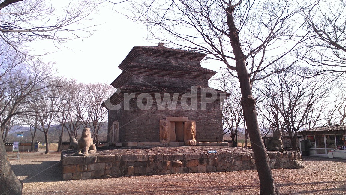 nature,자연,건물,building,탑,분황사모전석탑,한국전통,한국문화,korean traditional,korean culture,건축물,건물외관,exterior,building,structure,architecture,construction
