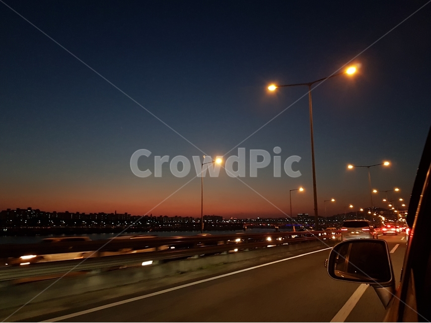 퇴근길,저녁,도로,자동차,가로등,야경,밤,풍경,nightscape,night,landscape,교통,교통수단,traffic,transportation
