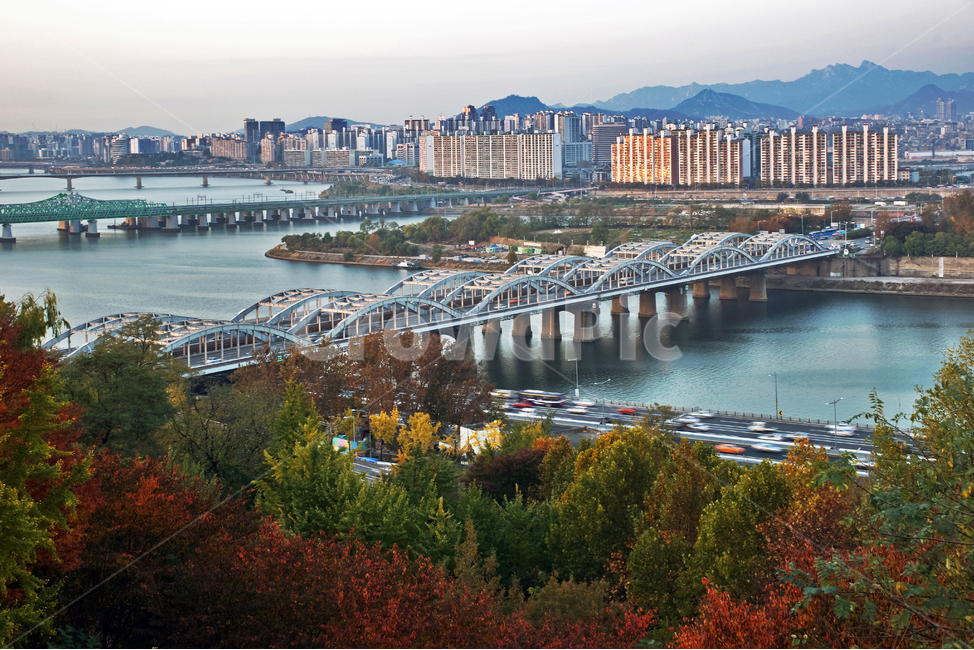 한강대교,한강다리,다리,한강,올림픽도로,가을,건물,아파트,도시,풍경,city,landscape,한국도시풍경,한국도시경관,korea cityscape