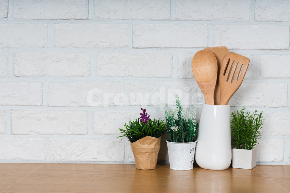 ceramic,spatula,cooking utensil,pattern,bright,Clean,inside,space,interior,pot,modern,trim,organize,neat,brick,cooking,kitchen utensils,kitchen,housewife,green,reflection,tree,shelf,flower,spoon and chopsticks,background,Spoon,plant