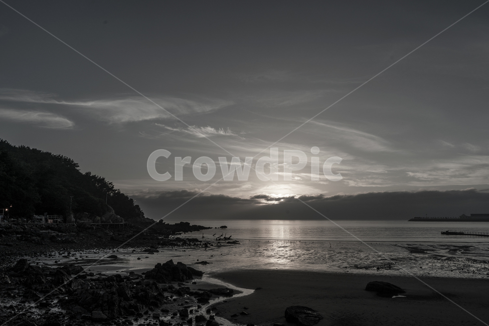 서해,영종도,일몰,sunset,노을,바닷가,해변,석양,자연,풍경,nature,landscape,한국자연풍경,한국자연경관,korea nature landscape,흑백,모노톤,monochrome,black and white