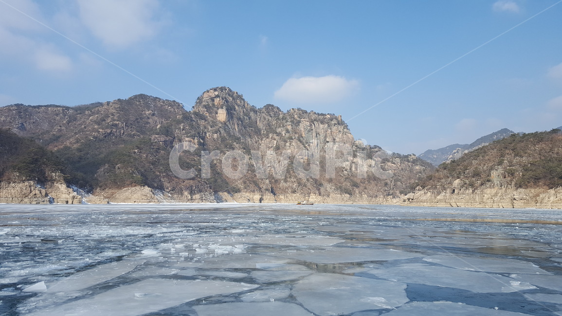 충주호,겨울충주호,충주호얼음,눈내린호수,눈내린충주호