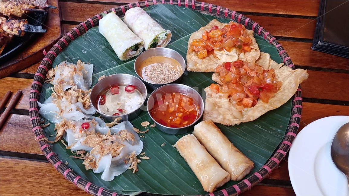 스프링롤,춘권,소스,튀김,에피타이저,만두,베트남음식,베트남,현지식,dishes,meal,cook,현지음식,로컬푸드,음식,요리,식재료,플레이팅,food,음식,식재료,요리,food,cook,meal,dishes,food reserves