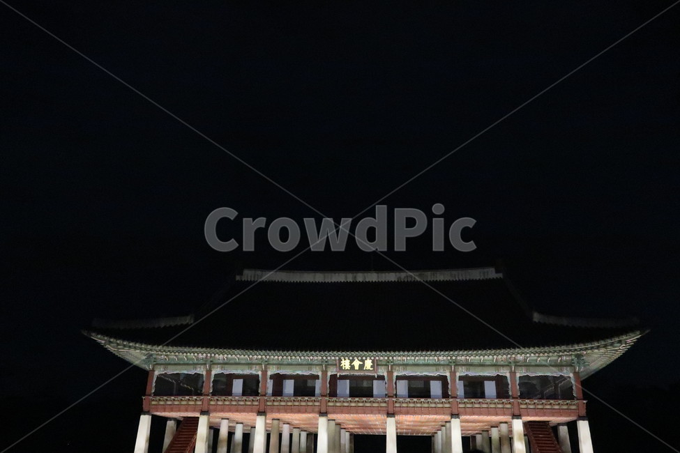 경복궁,한국,전통,동양풍,건물,자연,컬러,gyeongbokgungpalace,korea,traditional,orientalstyle,buildings,nature,tree,plant,stone,color,조선시대,궁궐,야경,밤,풍경,nightscape,night,landscape,한국전통,한국문화,korean traditional,korean culture,랜드마크,landmark,tourist attraction,한국랜드마크,한국관광지,한국명소,korea landmark,korea tourist attraction