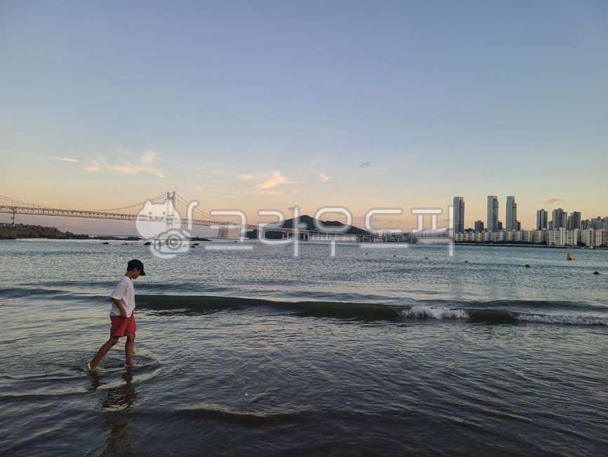 광안리,바다,물,sea,water,부산,광안대교,일몰,노을,도심,휴가,여름밤