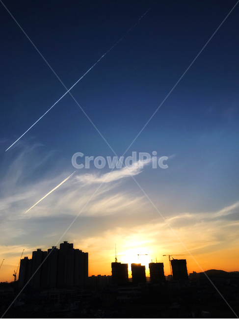 nature,자연,sunlight,햇빛,flare,플레어,light,빛,sky,하늘,sunset,일몰,석양,자연,풍경,nature,landscape,한국도시풍경,한국도시경관,korea cityscape,실루엣,그림자,silhouette,shadow,outdoors,옥외,dusk,황혼,dawn,새벽,red sky,붉은 하늘