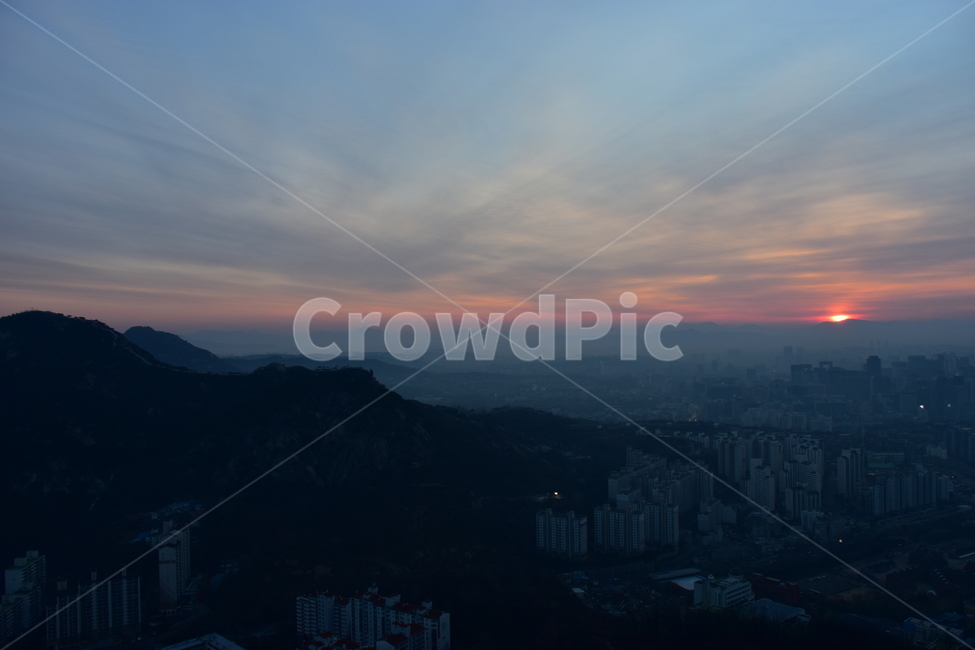 안산,일출,해맞이,해돋이,서울,아침,도시,도심지,풍경,미세먼지,겨울,해,태양,붉은색,도시,풍경,city,landscape
