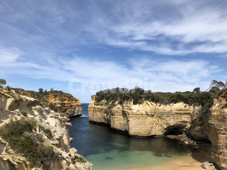 cliff,낭떠러지,nature,자연,물,sea,해안선,shoreline,대양,ocean,outdoors,옥외,자연,풍경,nature,landscape,해외,외국,세계,foreign,oversea,world,세계자연풍경,해외자연풍경,외국자연풍경,world nature landscape