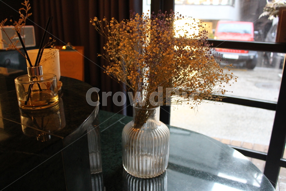 레스토랑,꽃,꽃병,식탁,데코,인테리어